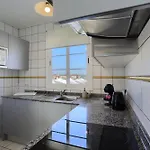Residencia Lena アパート コラレホ