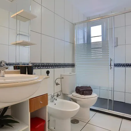 Residencia Lena *