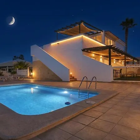 Residencia Lena Corralejo