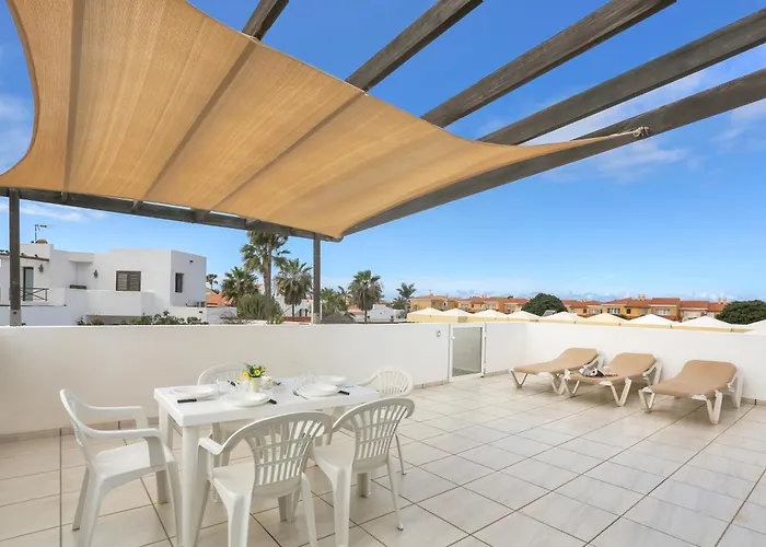 Residencia Lena Apartman *