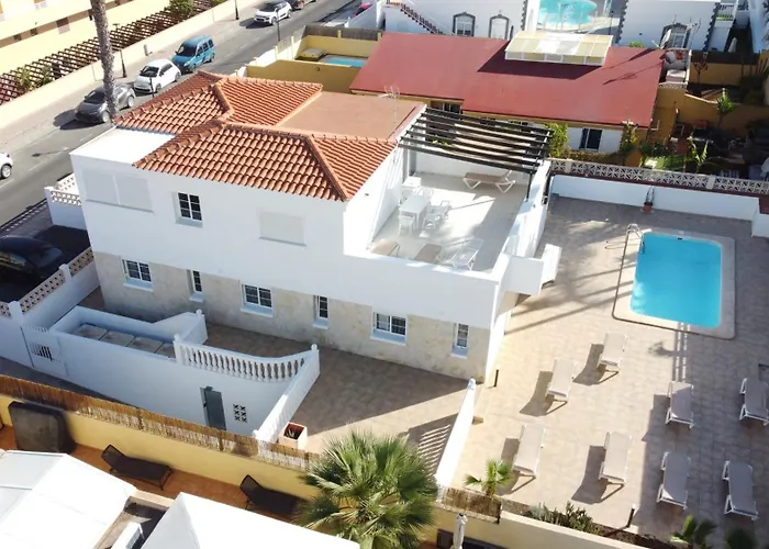 Residencia Lena Apartman