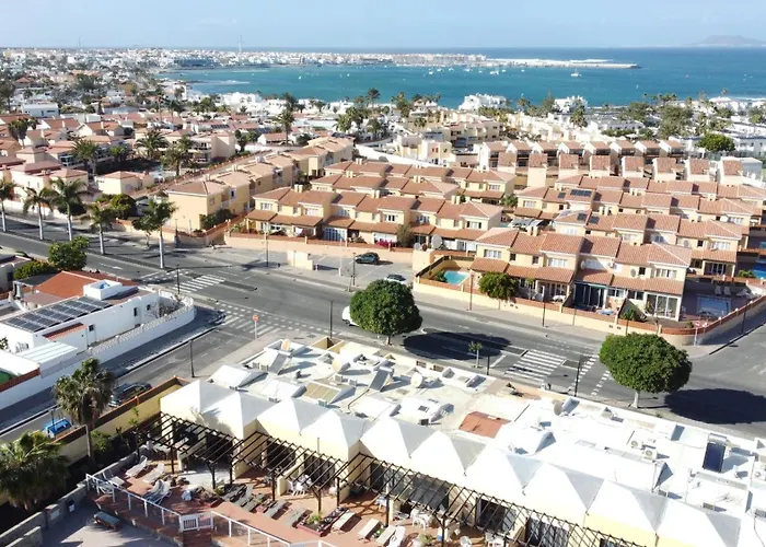 Residencia Lena Apartman *
